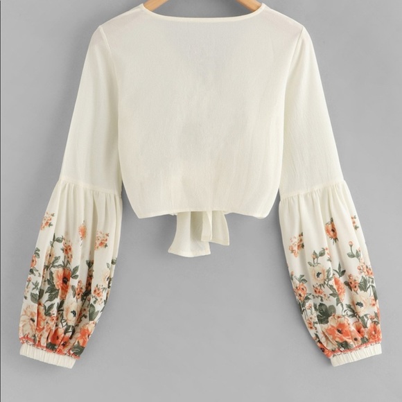 SOLD SOLD SOLD: Long sleeve Hand tie crop top - Picture 2 of 8